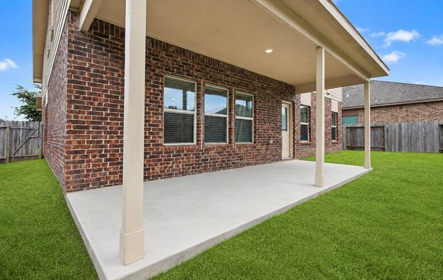 166 Meadow Grove Drive, Conroe, TX 77384