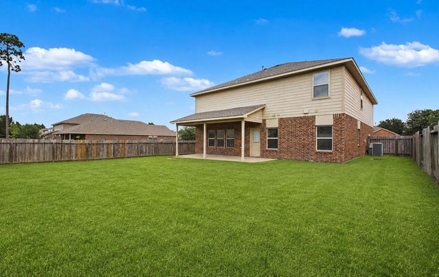 166 Meadow Grove Drive, Conroe, TX 77384