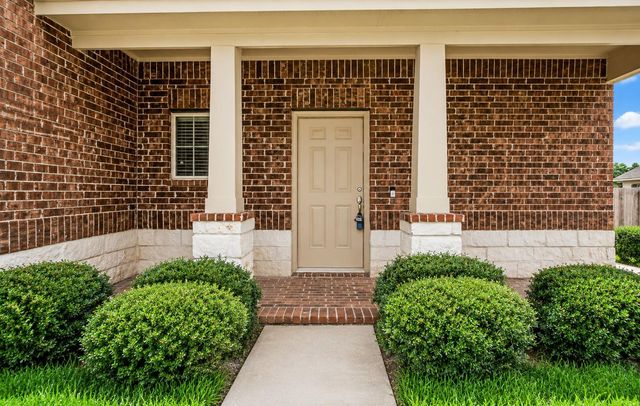 166 Meadow Grove Drive, Conroe, TX 77384