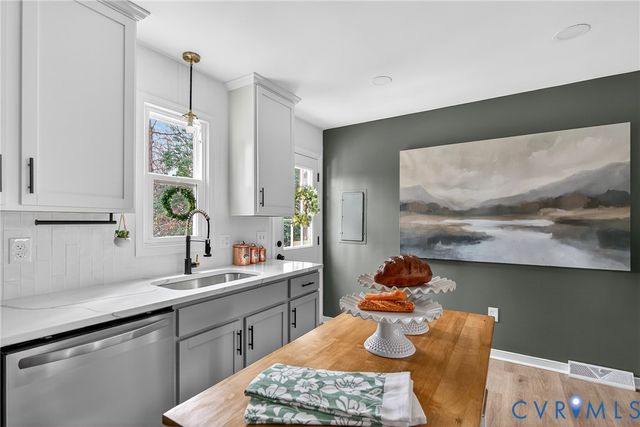 11101 Dumaine Dr, Midlothian, VA 23112