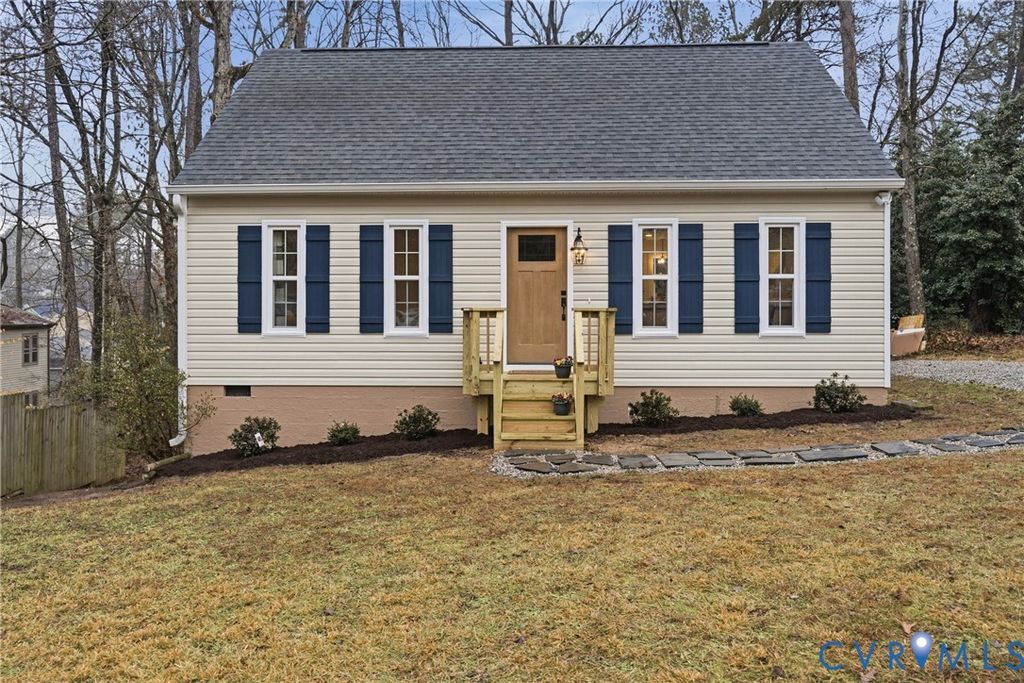 11101 Dumaine Dr, Midlothian, VA 23112