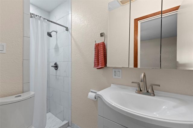 6714 Langdon Lane, Houston, TX 77074