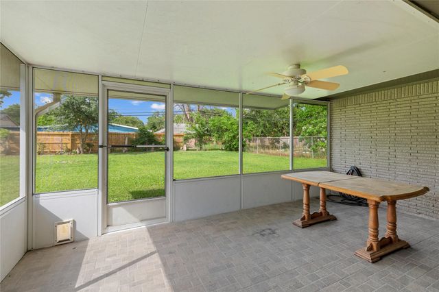 6714 Langdon Lane, Houston, TX 77074