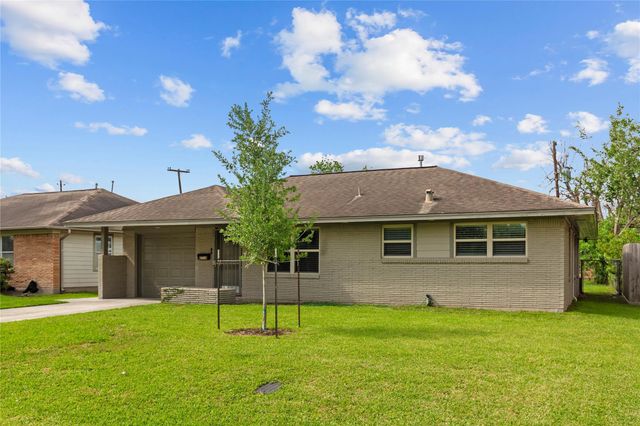 6714 Langdon Lane, Houston, TX 77074