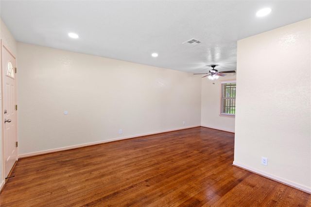 6714 Langdon Lane, Houston, TX 77074