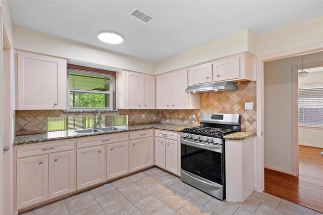 6714 Langdon Lane, Houston, TX 77074