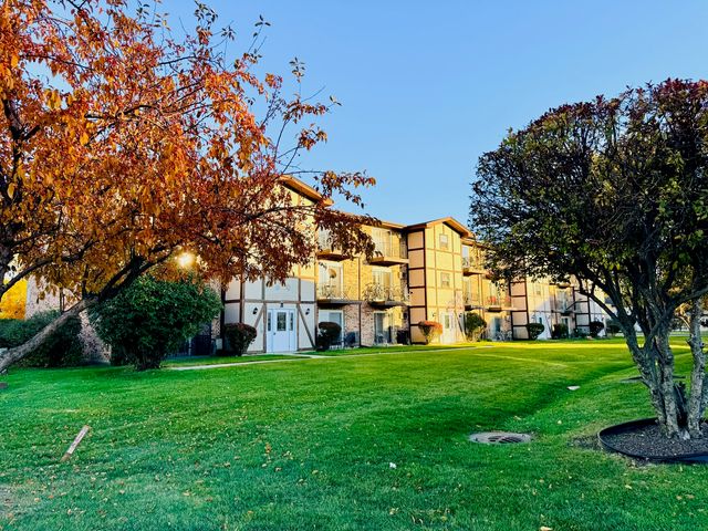 3823 W 123rd Street 302, Alsip, IL 60803