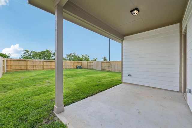 387 Hickory Hills Drive, Pattison, TX 77423