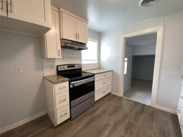5321 Locke Avenue, Fort Worth, TX 76107