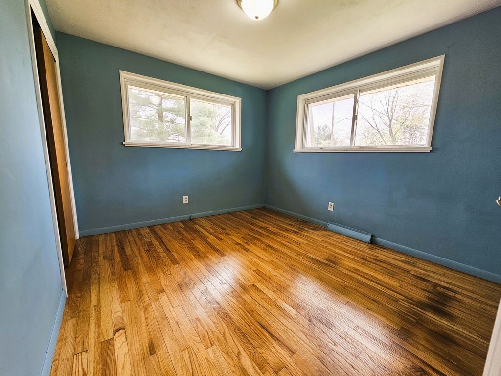 Image 26 of property listing at 700 Magnolia Avenue, Mt Vernon, IL 62864