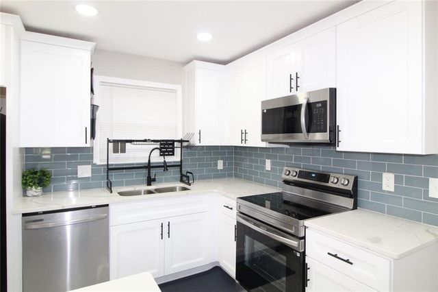 3367 Oak Drive, Snellville, GA 30078