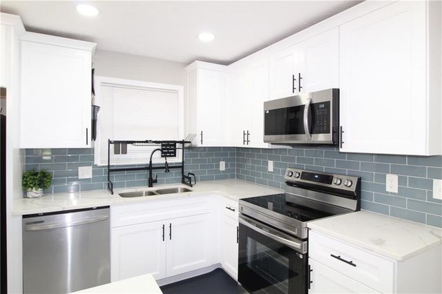 3367 Oak Drive, Snellville, GA 30078