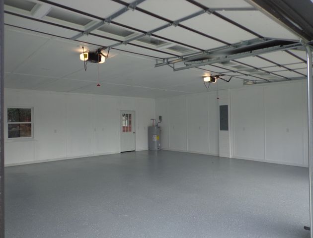 236 West Fourth Ave, Lobelville, TN 37097