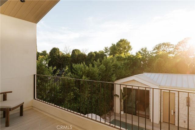5005 Rubio Avenue, Encino, CA 91436