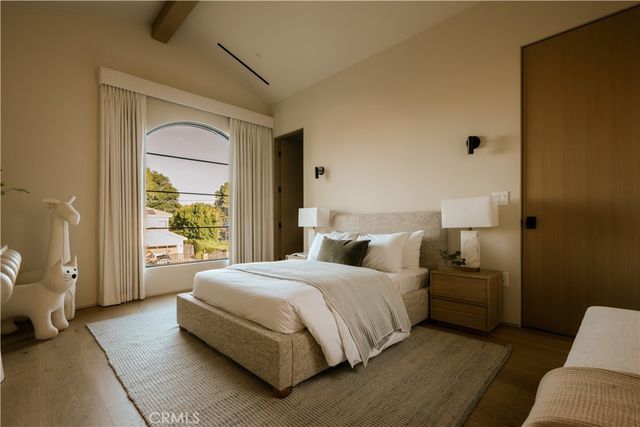 5005 Rubio Avenue, Encino, CA 91436