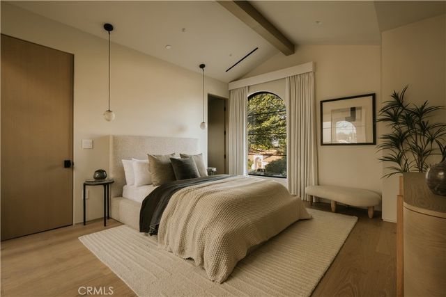 5005 Rubio Avenue, Encino, CA 91436
