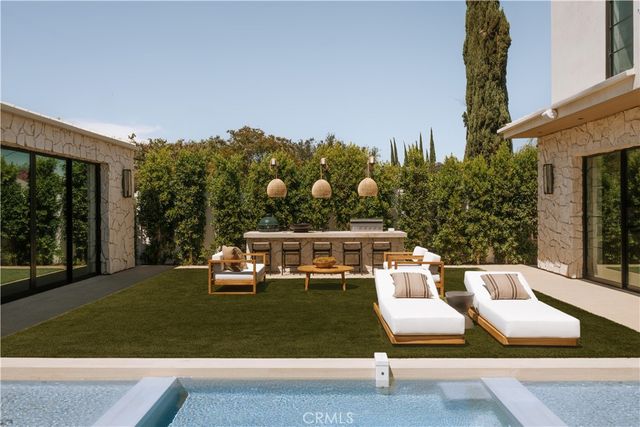 5005 Rubio Avenue, Encino, CA 91436