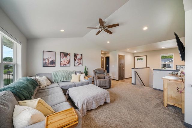 1541 LIBERTY AVENUE, Neenah, WI 54956