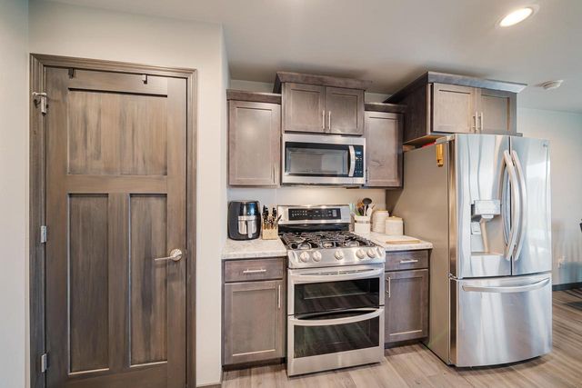 1541 LIBERTY AVENUE, Neenah, WI 54956