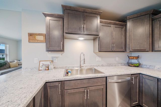 1541 LIBERTY AVENUE, Neenah, WI 54956