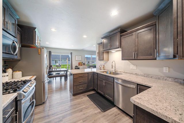 1541 LIBERTY AVENUE, Neenah, WI 54956
