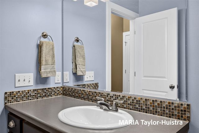7827 Queenie Court, Allendale, MI 49401