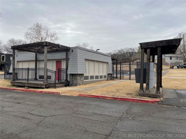 4710 E 68th Street 264, Tulsa, OK 74136