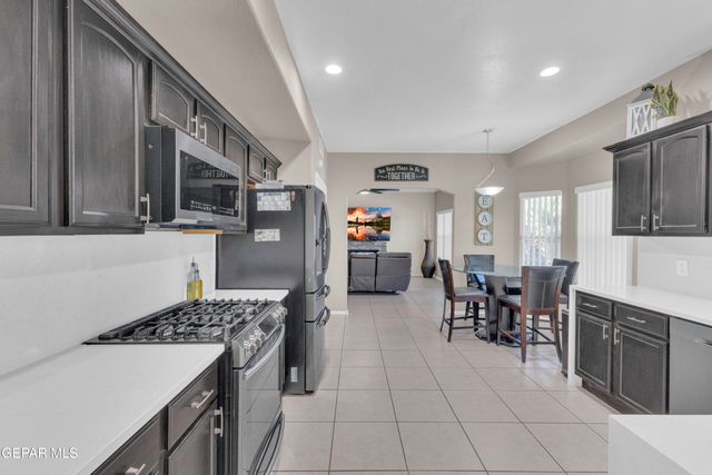 12700 Tierra Aurora Drive, El Paso, TX 79938