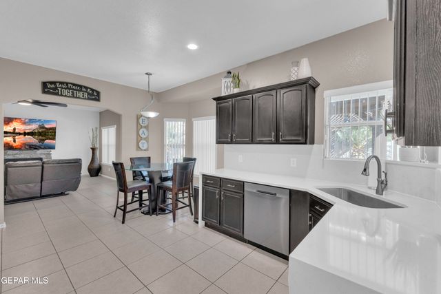 12700 Tierra Aurora Drive, El Paso, TX 79938
