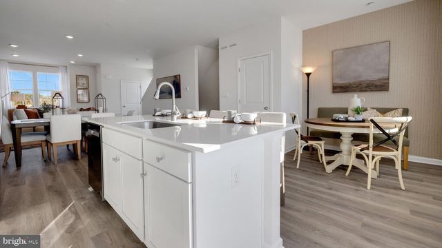 201 INDEPENDENCE COURT, Sellersville, PA 18960