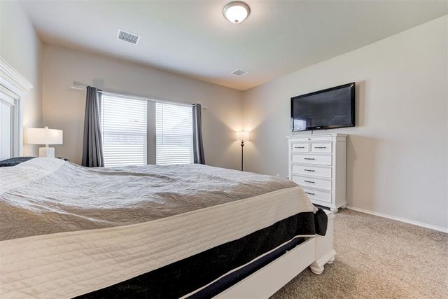 10409 NW 25th Street, Yukon, OK 73099