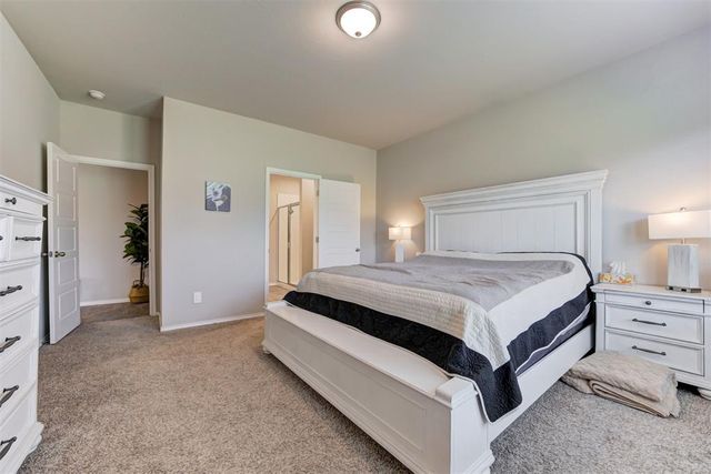 10409 NW 25th Street, Yukon, OK 73099