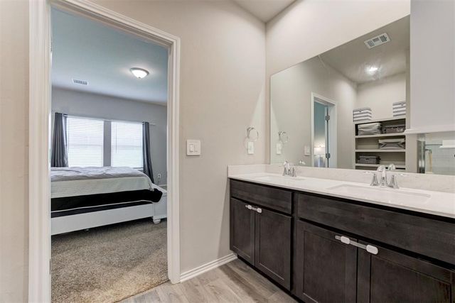 10409 NW 25th Street, Yukon, OK 73099