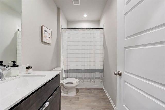 10409 NW 25th Street, Yukon, OK 73099