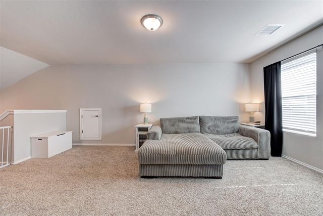 10409 NW 25th Street, Yukon, OK 73099