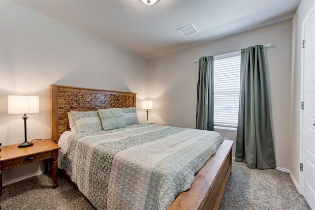 10409 NW 25th Street, Yukon, OK 73099