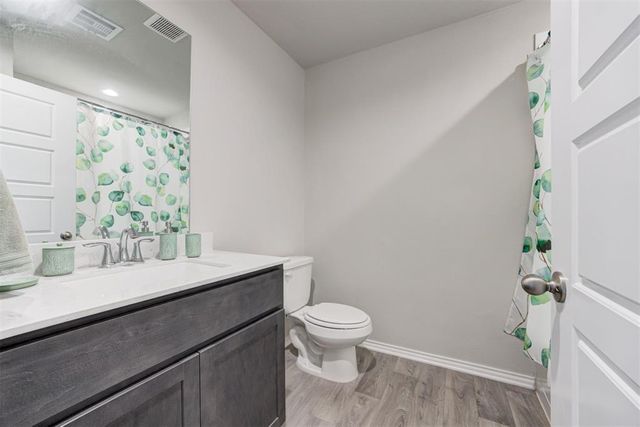 10409 NW 25th Street, Yukon, OK 73099