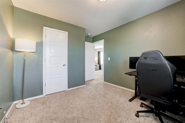 10409 NW 25th Street, Yukon, OK 73099