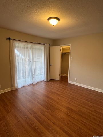 11303 Vance Jackson Rd Apt H3, San Antonio, TX 78230
