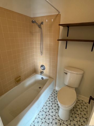 11303 Vance Jackson Rd Apt H3, San Antonio, TX 78230