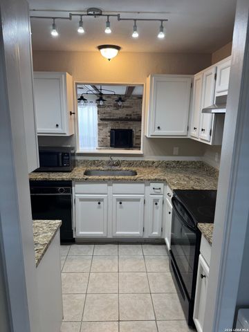 11303 Vance Jackson Rd Apt H3, San Antonio, TX 78230