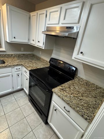 11303 Vance Jackson Rd Apt H3, San Antonio, TX 78230