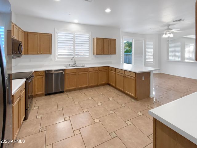 14949 W DAHLIA Drive, Surprise, AZ 85379