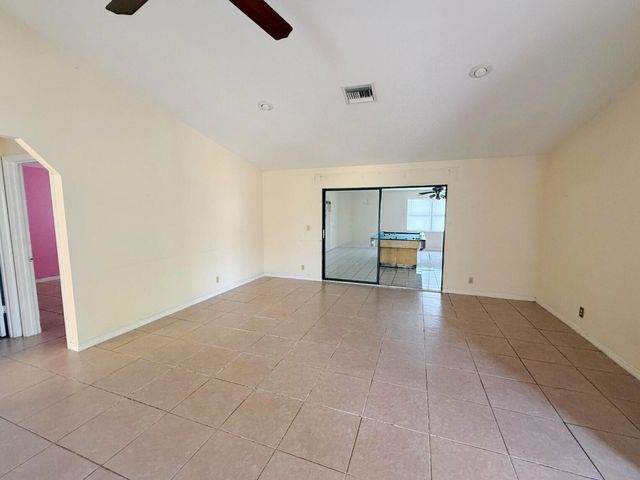 2361 SE 27th Street, Okeechobee, FL 34974