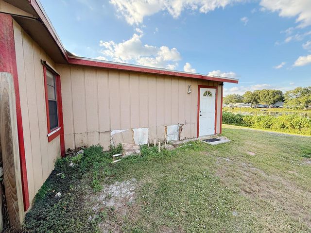 2361 SE 27th Street, Okeechobee, FL 34974
