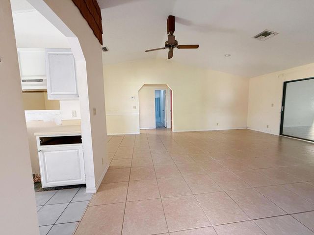 2361 SE 27th Street, Okeechobee, FL 34974