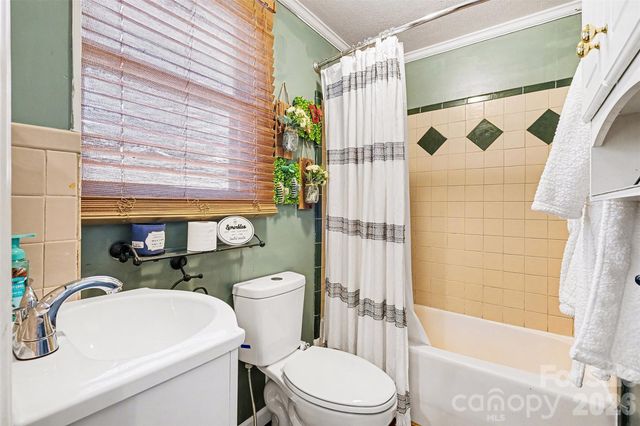 911 N Walnut Street, Kannapolis, NC 28081