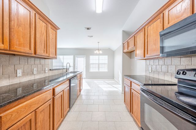 137 Lipan Street, Greenville, TX 75402