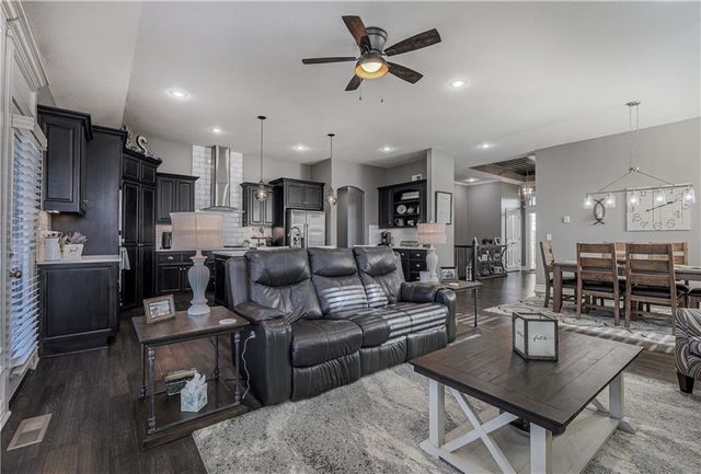 1214 Cothran Court, Raymore, MO 64083