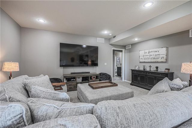 1214 Cothran Court, Raymore, MO 64083